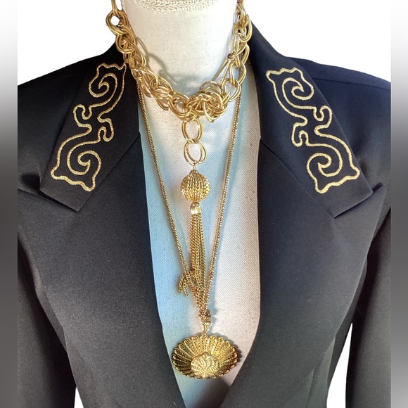 Vintage 1980’s Black & Gold Blazer. B30 - Picture 2 of 15